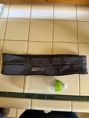FlipBelt Running Waist Pack - Gray + water bottle